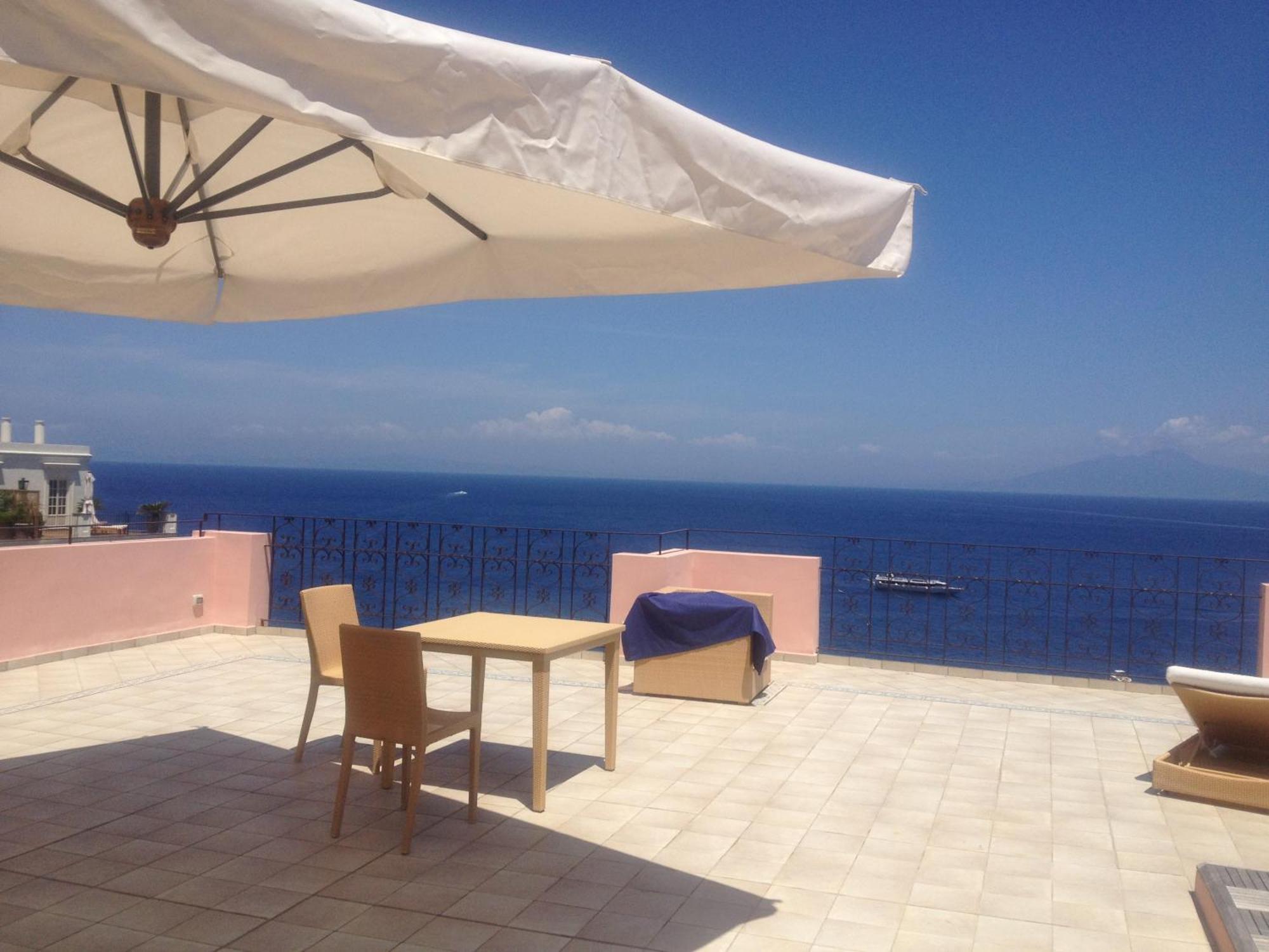 Capri Inn Extérieur photo