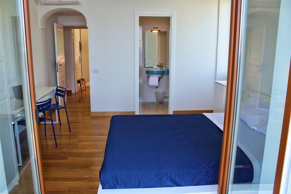 Capri Inn Extérieur photo