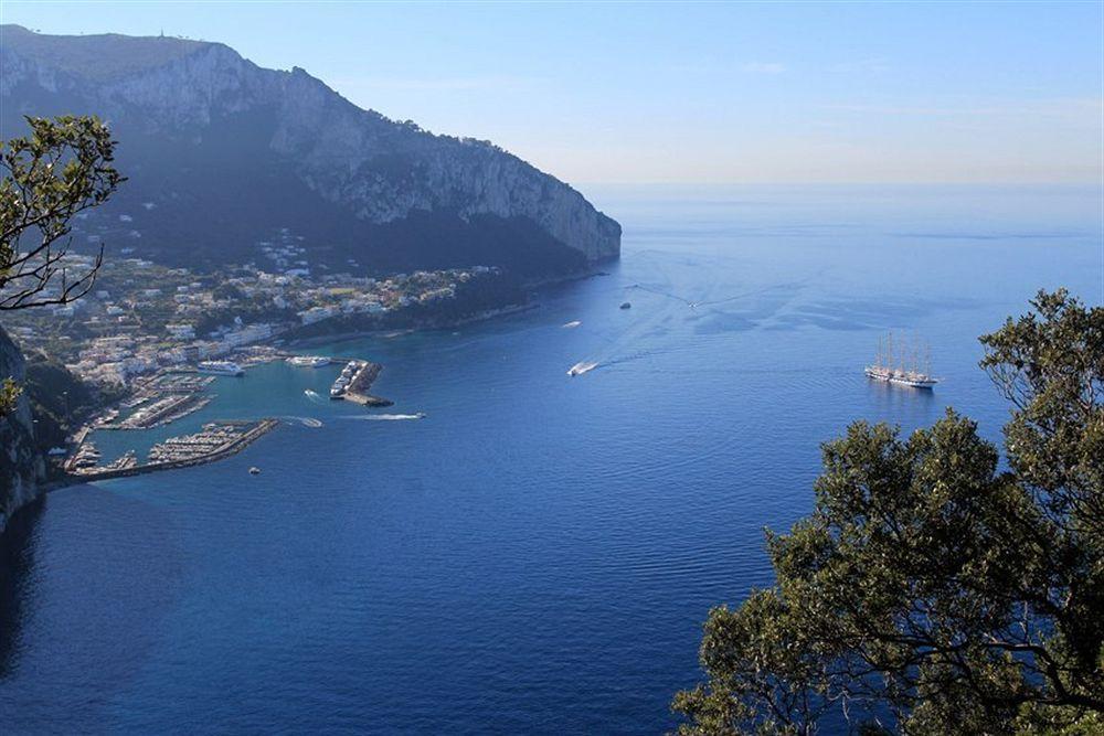 Capri Inn Extérieur photo