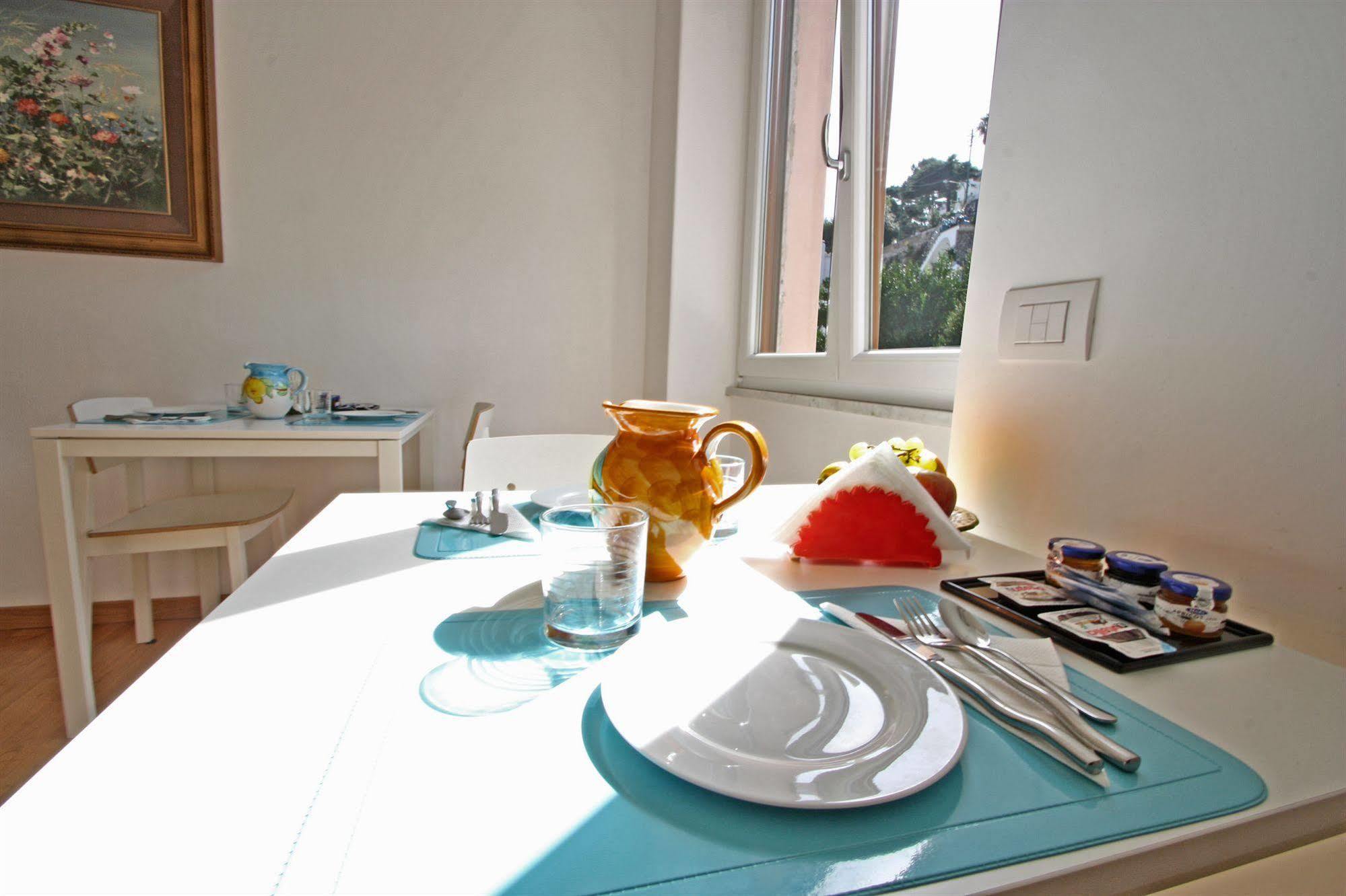 Capri Inn Extérieur photo