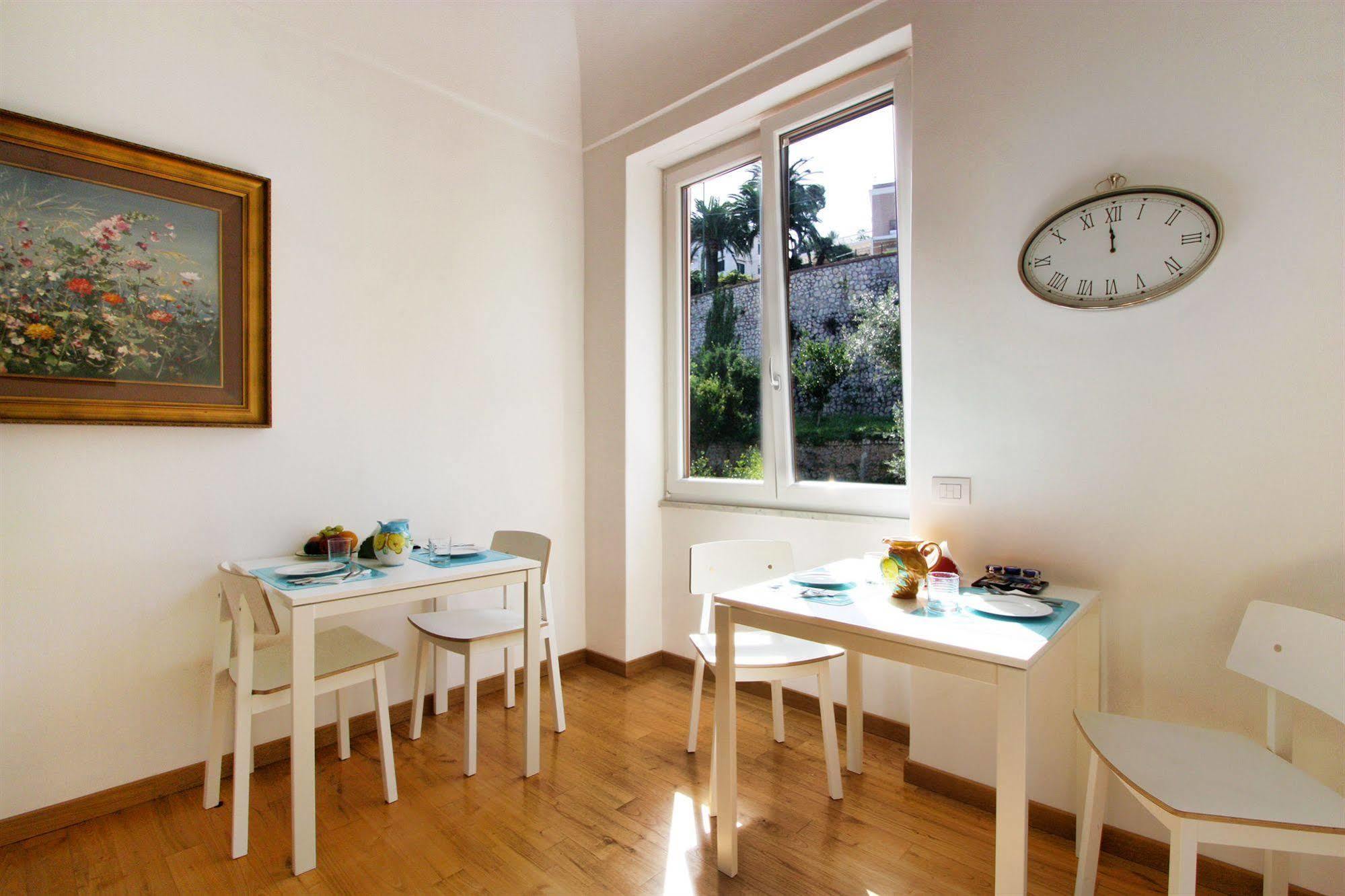 Capri Inn Extérieur photo