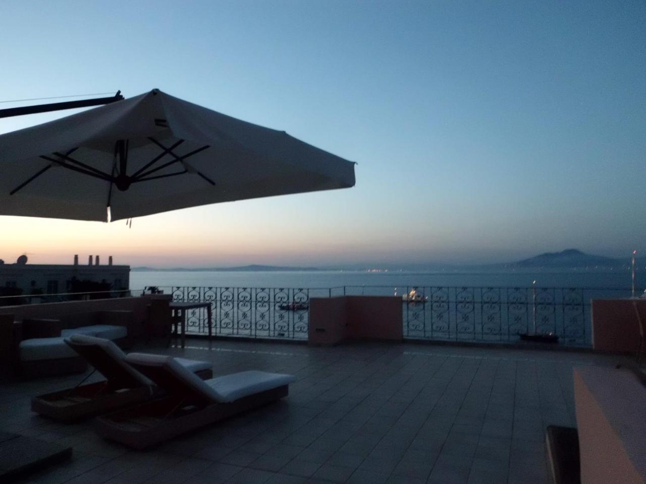 Capri Inn Extérieur photo