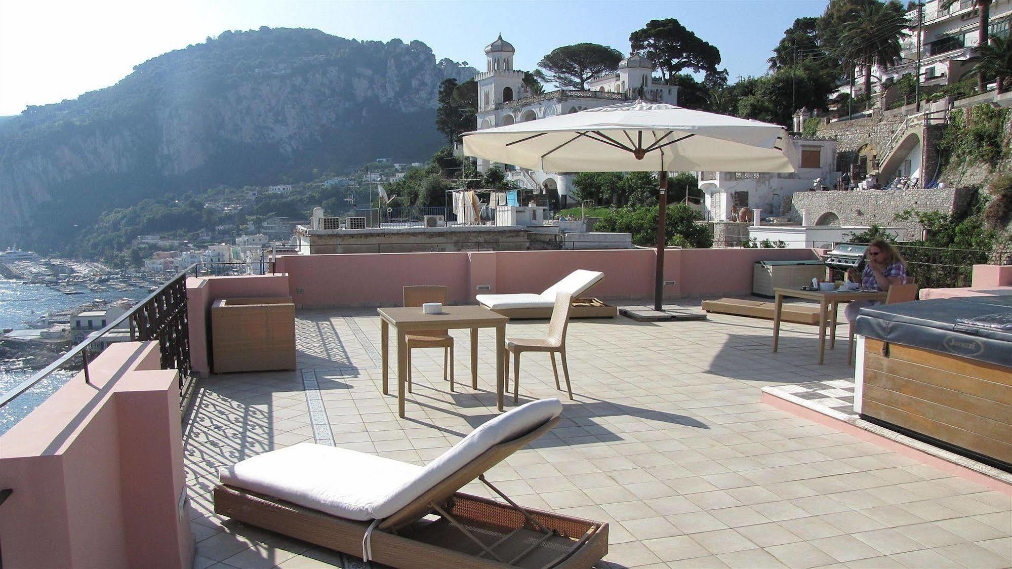 Capri Inn Extérieur photo